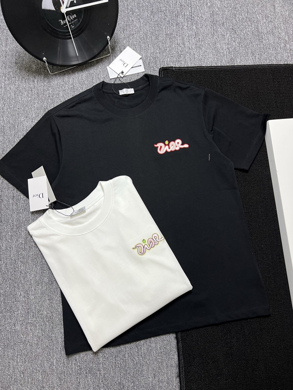 ブランドTシャツ正面デザイン